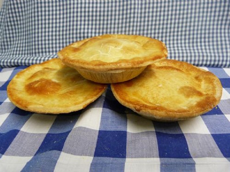 Small Mince and Onion Pie
