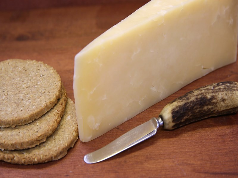 Isle of Mull Mature Cheddar